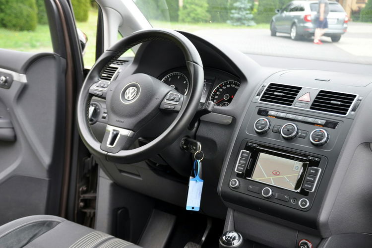 Volkswagen Touran 1.6TDI(105KM) Match Duża Navi Skóry Parktronik Reling Alu16"ASO VW zdjęcie 27