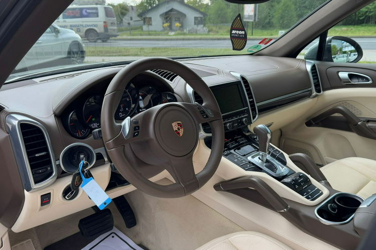 Porsche Cayenne Niski Przebieg Diesel BDB stan zdjęcie 22