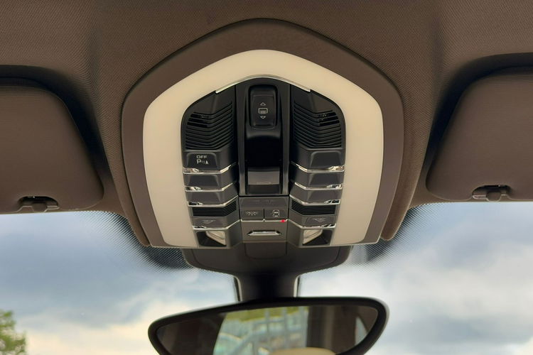 Porsche Cayenne Niski Przebieg Diesel BDB stan zdjęcie 36