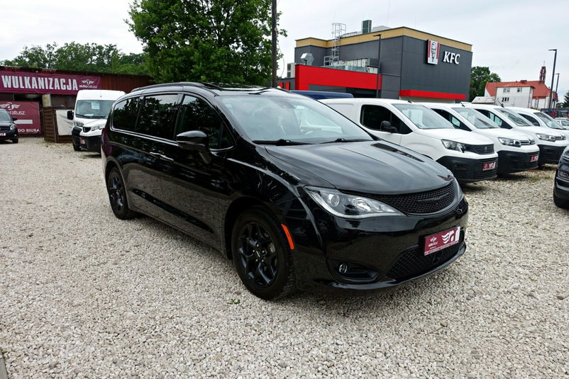 samochód osobowy Chrysler zdjęcie 1