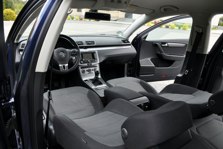 Volkswagen Passat 2.0TDI(140KM) Duża Navi Klimatronik El.Fotel Welur Reling Alu16"ASO VW zdjęcie 28