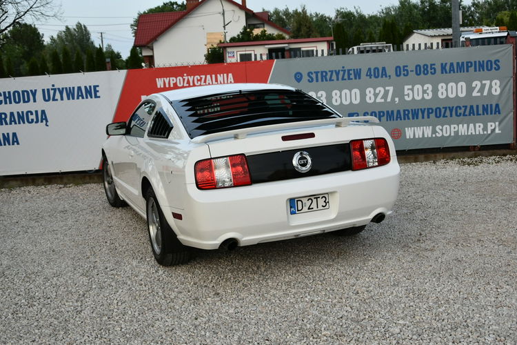 Ford Mustang GT 4.6 V8 305KM Manual 2006r. Klima TEMPOMAT 17" ZADBANY Polecam zdjęcie 21