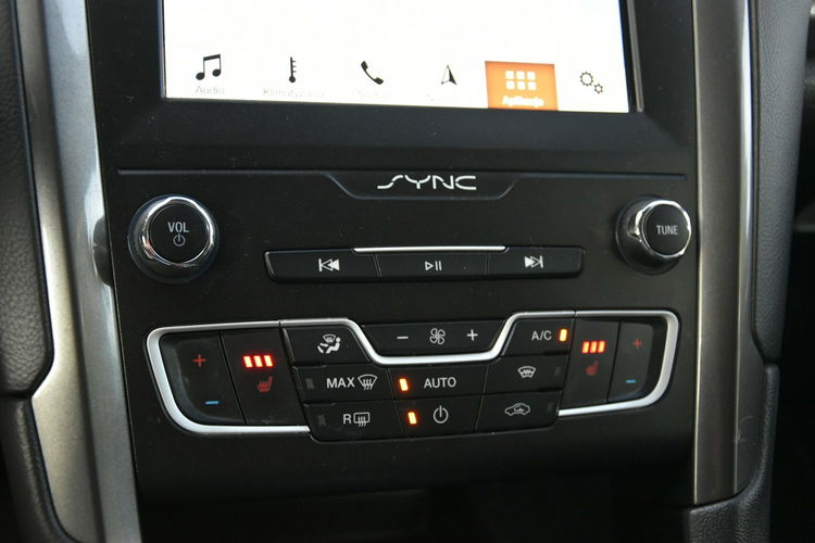 Ford Mondeo Titanium 2.0TDCi 190KM Automat 2019r. 2xPDC NAVi TEMPOMAT Kamera HAK zdjęcie 12