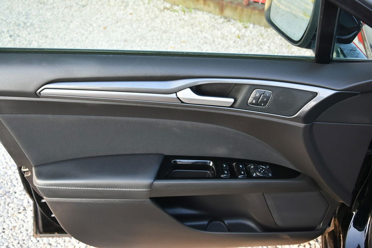 Ford Mondeo Titanium 2.0TDCi 190KM Automat 2019r. 2xPDC NAVi TEMPOMAT Kamera HAK zdjęcie 27