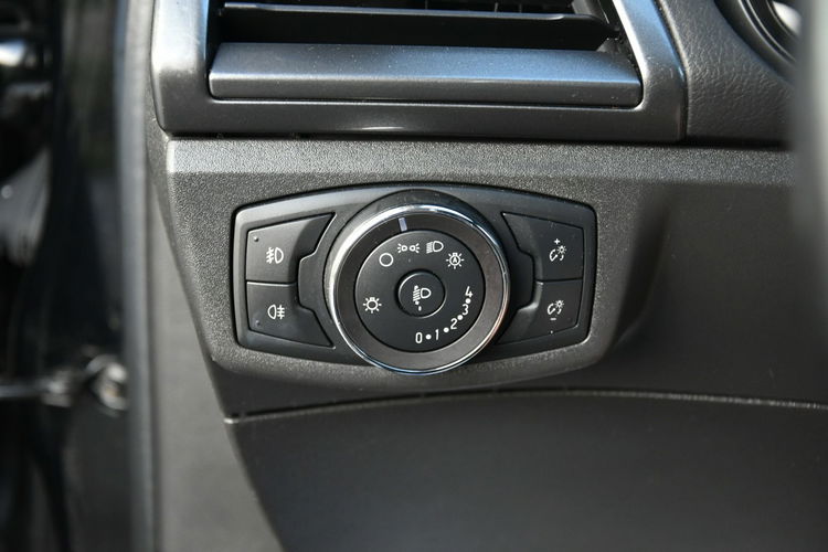 Ford Mondeo Titanium 2.0TDCi 190KM Automat 2019r. 2xPDC NAVi TEMPOMAT Kamera HAK zdjęcie 32