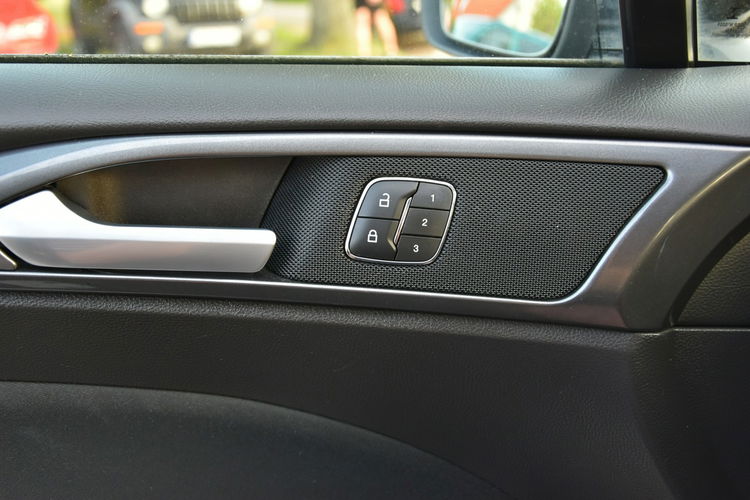 Ford Mondeo Titanium 2.0TDCi 190KM Automat 2019r. 2xPDC NAVi TEMPOMAT Kamera HAK zdjęcie 37