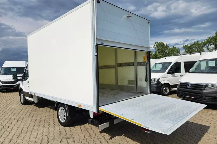 Ford transit Kontener 8 ePAL 84999zł NETTO 2.0 TdCi/165KM zdjęcie 13