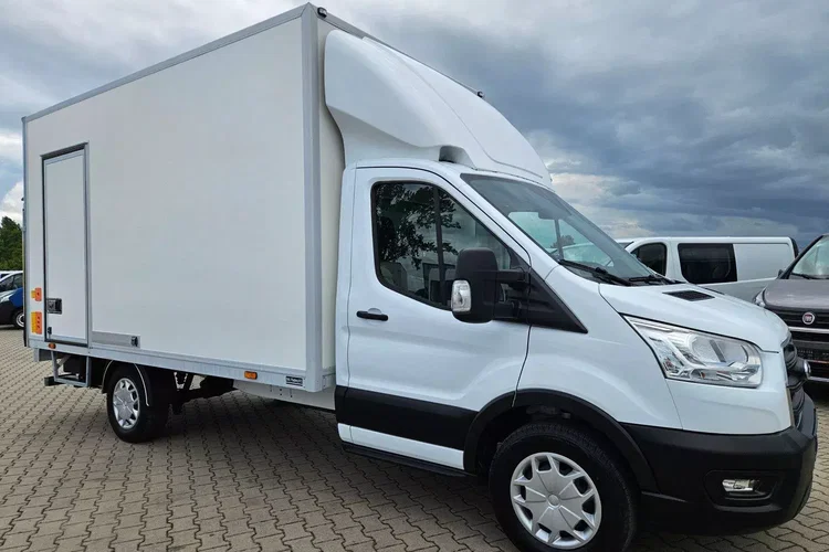 Ford transit Kontener 8 ePAL 84999zł NETTO 2.0 TdCi/165KM zdjęcie 3