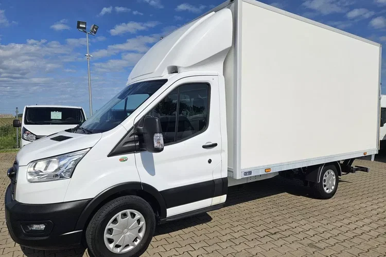 Ford transit Kontener 8 ePAL 84999zł NETTO 2.0 TdCi/165KM zdjęcie 4
