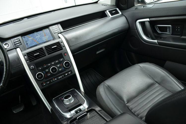 Land Rover Discovery Sport Zarejestrowany 2.2D 190KM Serwis Panorama Bi-xenon Skóra Kamera Bliss zdjęcie 31