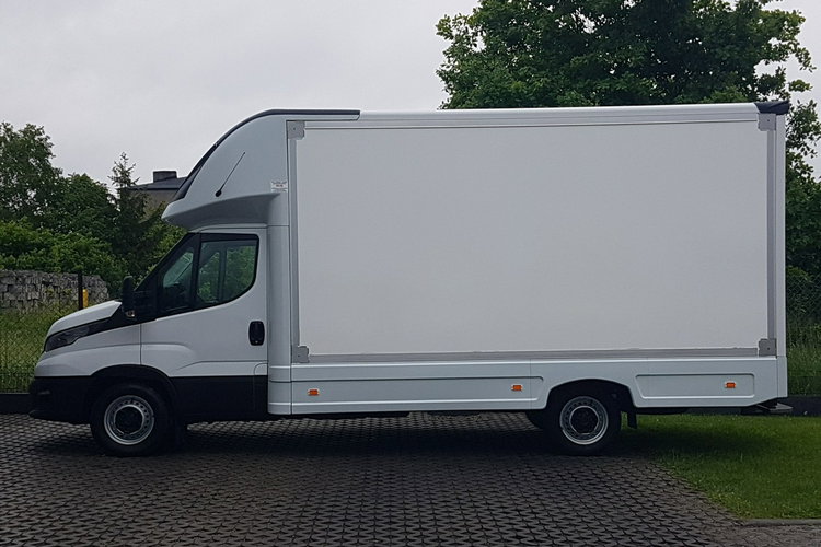 Iveco Daily KONTENER NISKOPODŁOGOWY 4.43x2.23x2.42 SKLEP BAR FOODTRUCK KAMPER AC zdjęcie 11