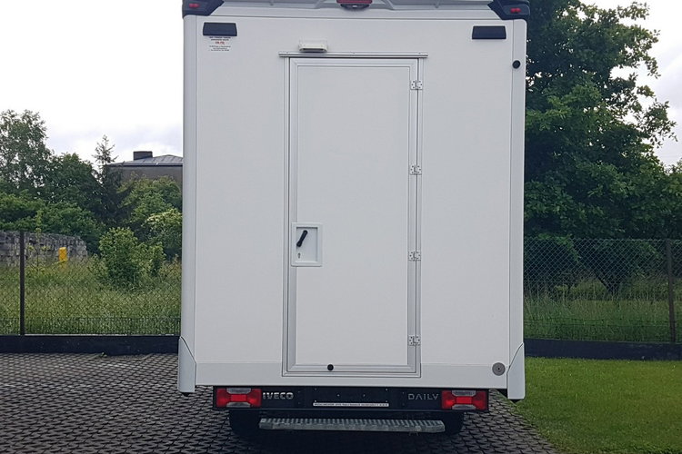 Iveco Daily KONTENER NISKOPODŁOGOWY 4.43x2.23x2.42 SKLEP BAR FOODTRUCK KAMPER AC zdjęcie 16