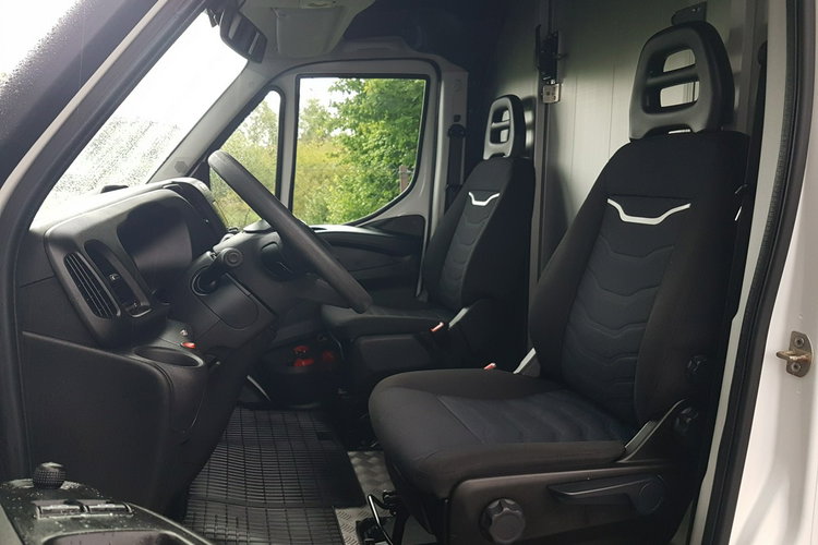 Iveco Daily KONTENER NISKOPODŁOGOWY 4.43x2.23x2.42 SKLEP BAR FOODTRUCK KAMPER AC zdjęcie 7