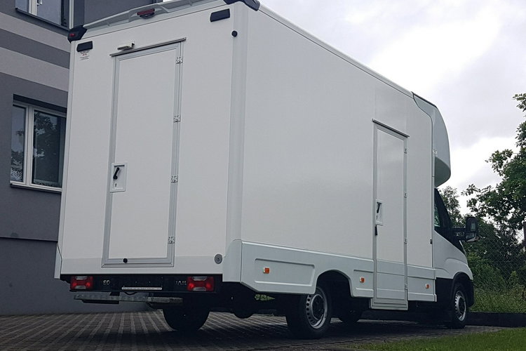 Iveco Daily KONTENER NISKOPODŁOGOWY 4.43x2.23x2.42 SKLEP BAR FOODTRUCK KAMPER AC zdjęcie 29