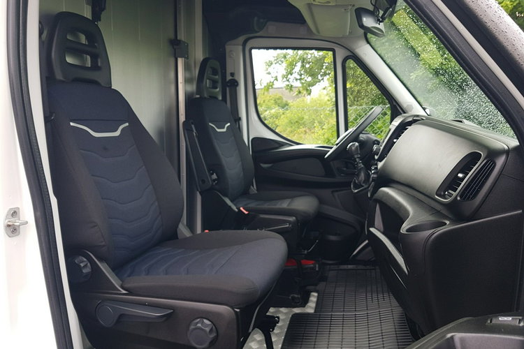Iveco Daily KONTENER NISKOPODŁOGOWY 4.43x2.23x2.42 SKLEP BAR FOODTRUCK KAMPER AC zdjęcie 8