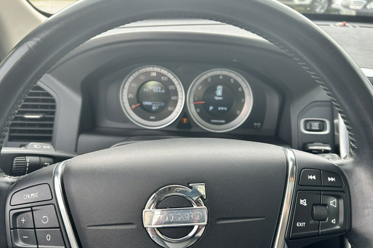 Volvo XC 60 Full opcja zdjęcie 10