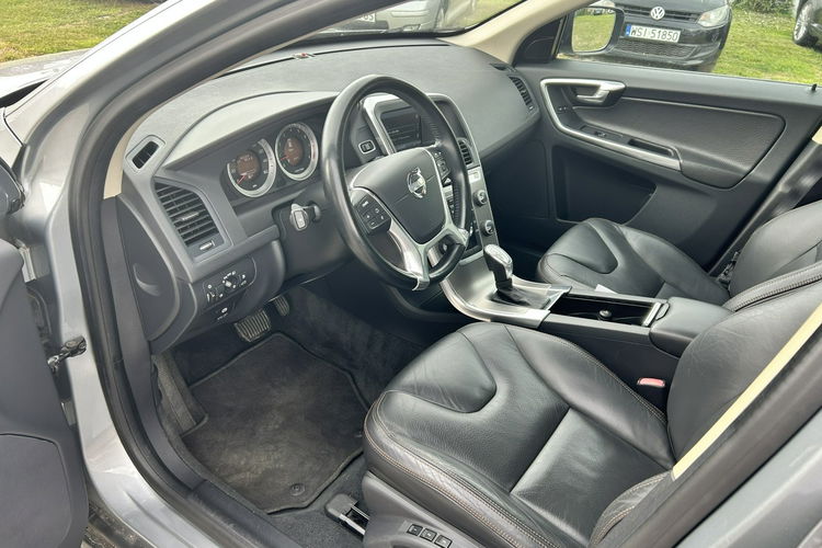 Volvo XC 60 Full opcja zdjęcie 7