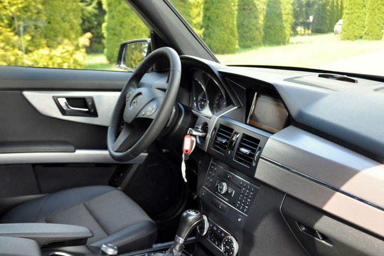 Mercedes GLK 350 3.0d(231KM) Led Xenon Navi Skóry Panorama El.Fotele El.Klapa Alu19"ASO zdjęcie 18