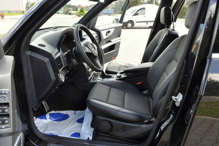 Mercedes GLK 350 3.0d(231KM) Led Xenon Navi Skóry Panorama El.Fotele El.Klapa Alu19"ASO zdjęcie 21