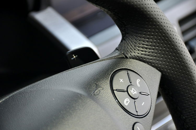 Mercedes GLK 350 3.0d(231KM) Led Xenon Navi Skóry Panorama El.Fotele El.Klapa Alu19"ASO zdjęcie 36