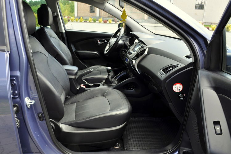 Hyundai ix35 1.6i(135KM) Duża Navi Kamera Skóry Klimatronik Chrom I Wł Alu17"ASO zdjęcie 16