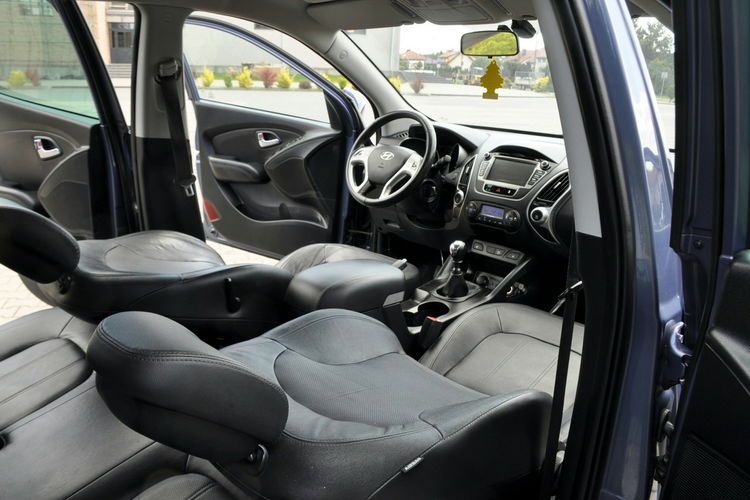 Hyundai ix35 1.6i(135KM) Duża Navi Kamera Skóry Klimatronik Chrom I Wł Alu17"ASO zdjęcie 23