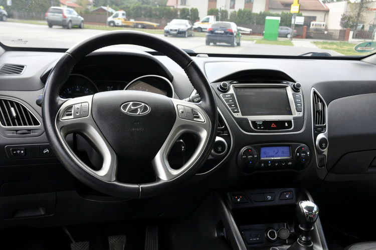Hyundai ix35 1.6i(135KM) Duża Navi Kamera Skóry Klimatronik Chrom I Wł Alu17"ASO zdjęcie 29