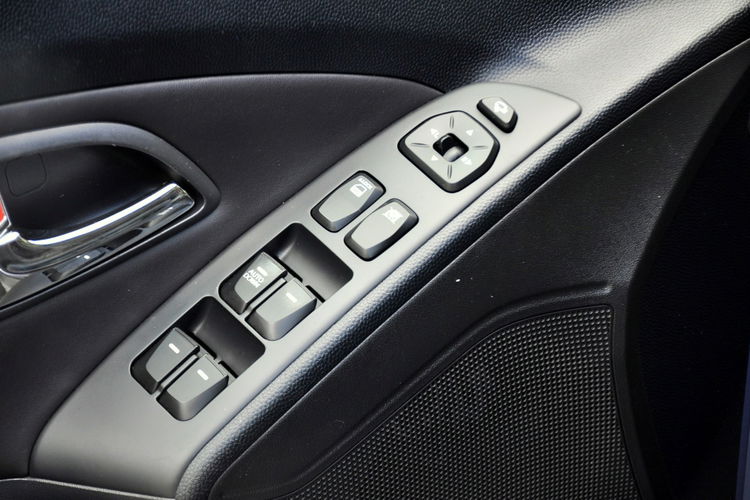 Hyundai ix35 1.6i(135KM) Duża Navi Kamera Skóry Klimatronik Chrom I Wł Alu17"ASO zdjęcie 36