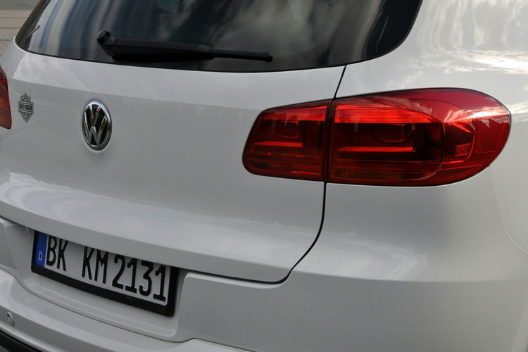 Volkswagen Tiguan 2.0TDI(140KM) R-Line 4x4 Xenon Led Panorama Duża Navi Alu19"FULL ASO zdjęcie 16
