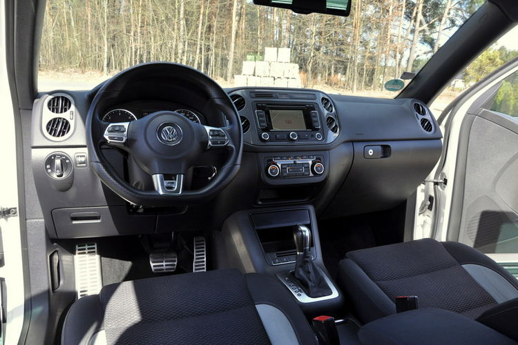 Volkswagen Tiguan 2.0TDI(140KM) R-Line 4x4 Xenon Led Panorama Duża Navi Alu19"FULL ASO zdjęcie 29