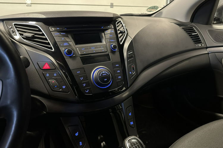i40 Hyundai I40 1.7 CRDI Kombi 16/17r Zadbany Po Opłatach Gwarancja Raty zdjęcie 7