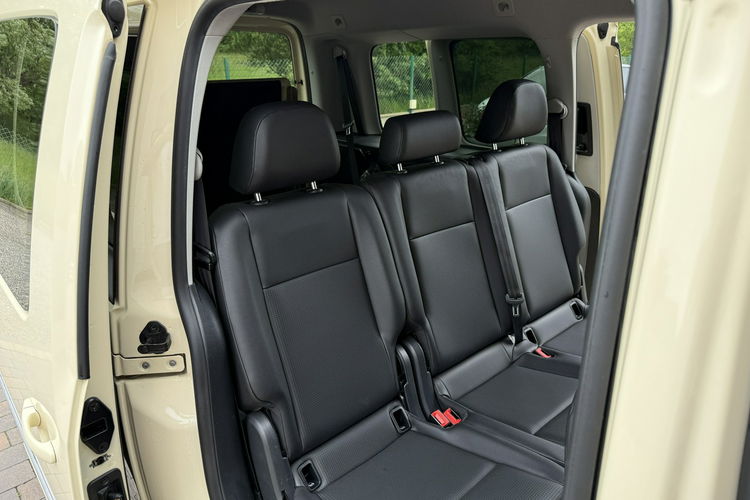 Volkswagen Caddy 17r. 2.0tdi 5os. + osoba na wózku inwalida zdjęcie 10