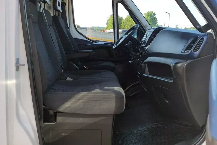 Iveco Daily 35C14 zdjęcie 23