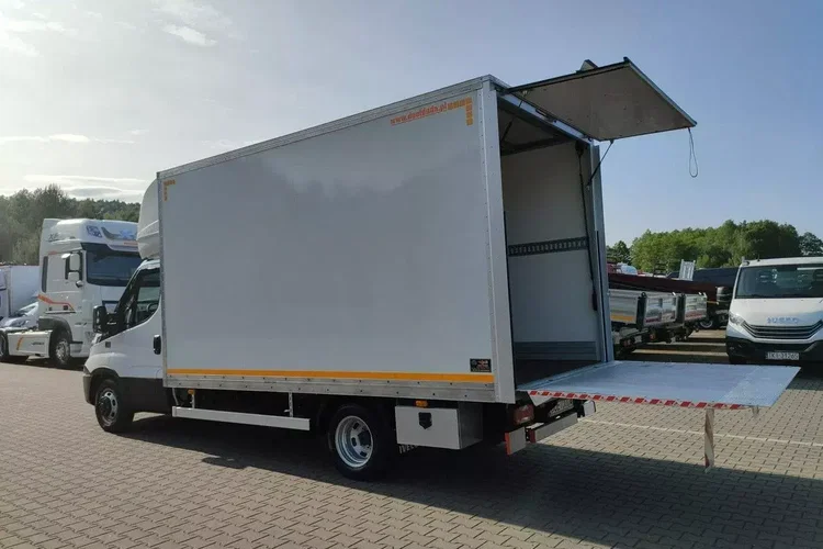 Iveco Daily 35C14 zdjęcie 9