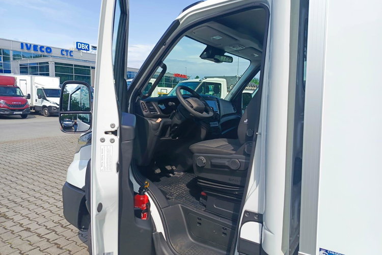 IVECO Daily 50C16H3.0Z zdjęcie 25