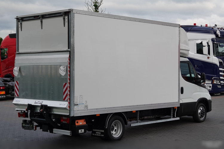 Iveco DAILY 3.0 D / KONTENER / 2021 ROK / BLIŹNIAK / WINDA 750 KG / SPROWADZONY / PO KONTRAKCIE SERWISOWYM / zdjęcie 9