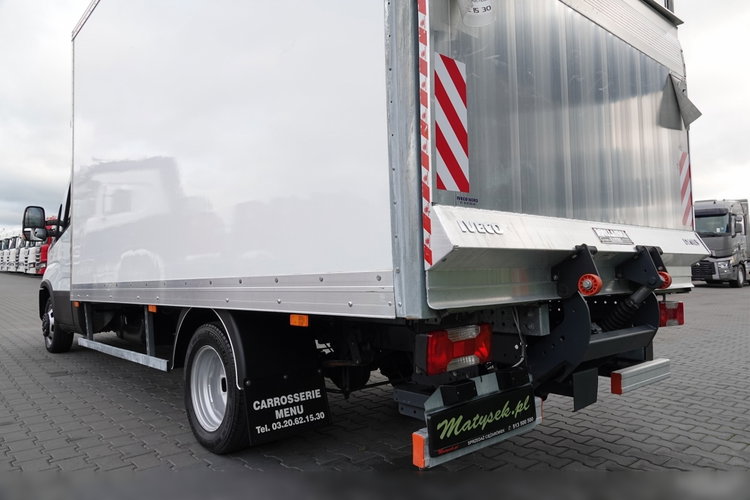 Iveco DAILY 3.0 D / KONTENER / 2021 ROK / BLIŹNIAK / WINDA 750 KG / SPROWADZONY / PO KONTRAKCIE SERWISOWYM / zdjęcie 15