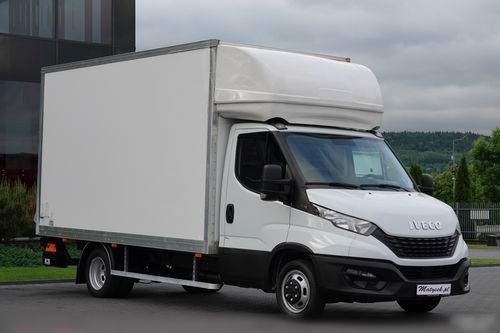 Iveco DAILY 3.0 D / KONTENER / 2021 ROK / BLIŹNIAK / WINDA 750 KG / SPROWADZONY / PO KONTRAKCIE SERWISOWYM /
