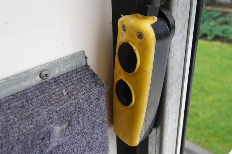 Iveco DAILY 3.0 D / KONTENER / 2021 ROK / BLIŹNIAK / WINDA 750 KG / SPROWADZONY / PO KONTRAKCIE SERWISOWYM / zdjęcie 22