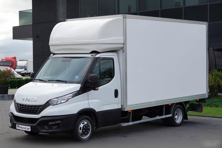 Iveco DAILY 3.0 D / KONTENER / 2021 ROK / BLIŹNIAK / WINDA 750 KG / SPROWADZONY / PO KONTRAKCIE SERWISOWYM / zdjęcie 4