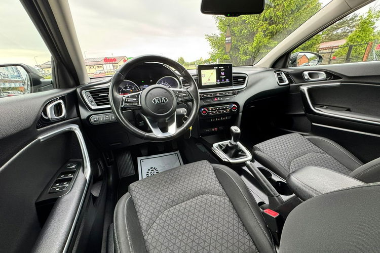 Kia Cee'd Nie Hybryda Gwarancja BDB stan Diesel zdjęcie 23