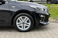 samochód osobowy Kia zdjęcie 9