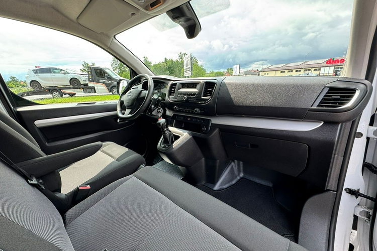 Opel Vivaro Chłodnia BDB stan Ekonomiczny zdjęcie 18