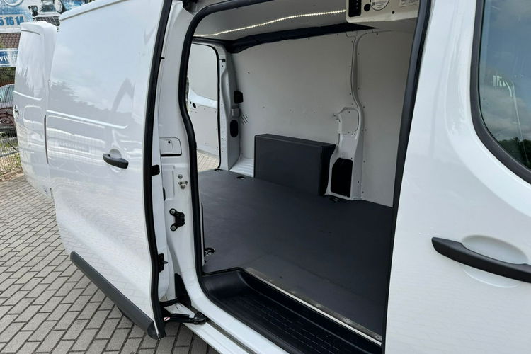 Opel Vivaro Chłodnia BDB stan Ekonomiczny zdjęcie 20