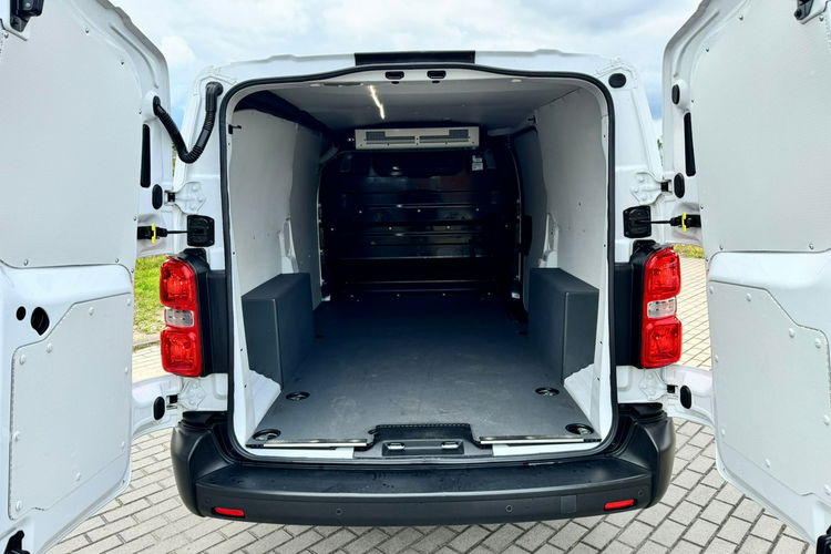 Opel Vivaro Chłodnia BDB stan Ekonomiczny zdjęcie 23
