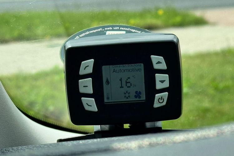 Opel Vivaro Chłodnia BDB stan Ekonomiczny zdjęcie 24