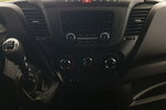 Iveco Daily KONTENER NISKOPODŁOGOWY 4.43x2.23x2.42 SKLEP BAR FOODTRUCK KAMPER AC zdjęcie 10