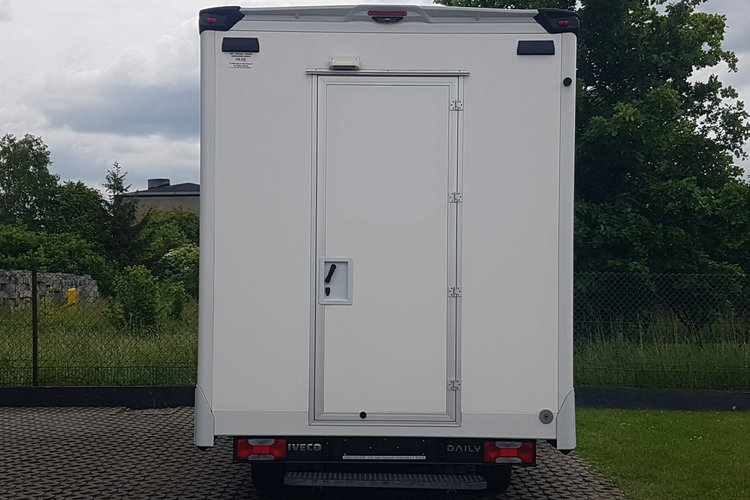 Iveco Daily KONTENER NISKOPODŁOGOWY 4.43x2.23x2.42 SKLEP BAR FOODTRUCK KAMPER AC zdjęcie 16