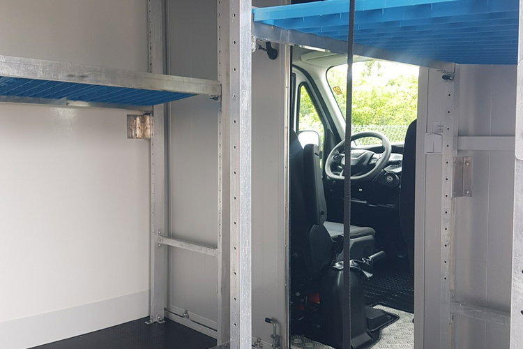 Iveco Daily KONTENER NISKOPODŁOGOWY 4.43x2.23x2.42 SKLEP BAR FOODTRUCK KAMPER AC zdjęcie 23