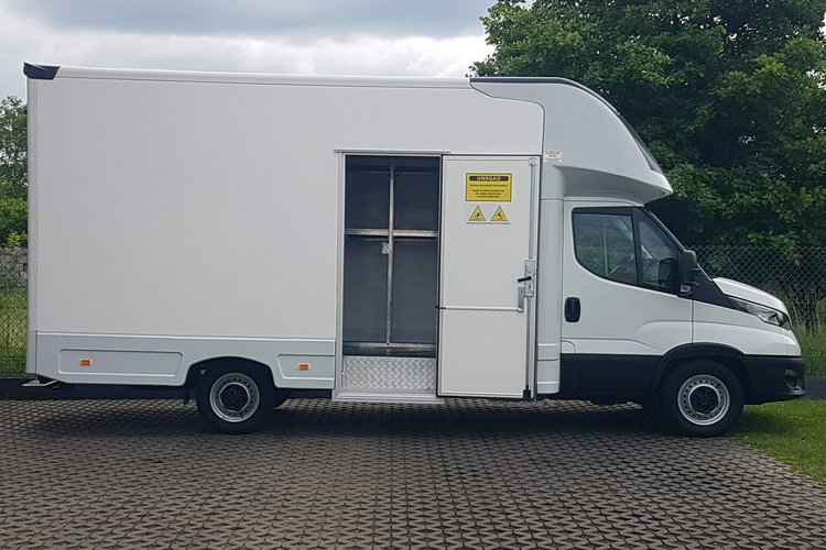 Iveco Daily KONTENER NISKOPODŁOGOWY 4.43x2.23x2.42 SKLEP BAR FOODTRUCK KAMPER AC zdjęcie 38